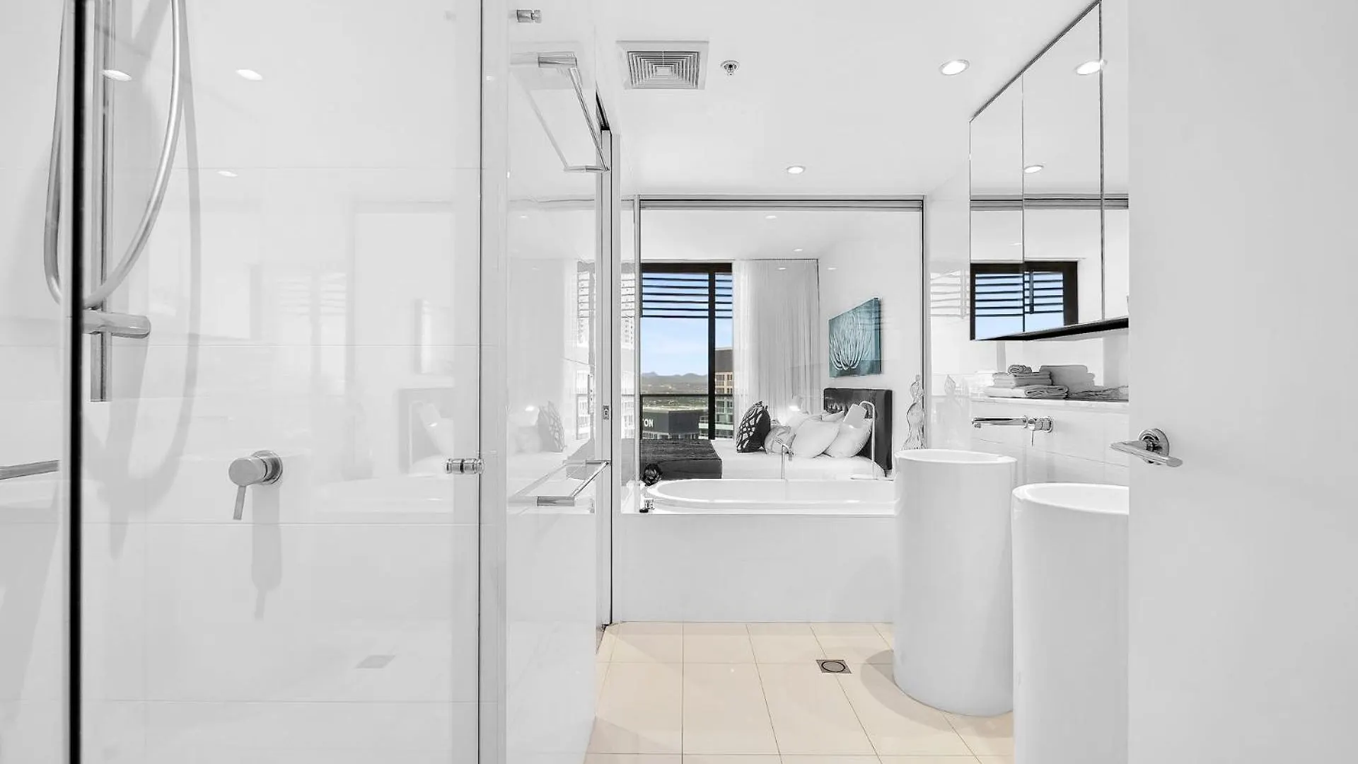 Apartment Luxury Sky High 1 Bedroom Escape With Ocean Views Gold Coast