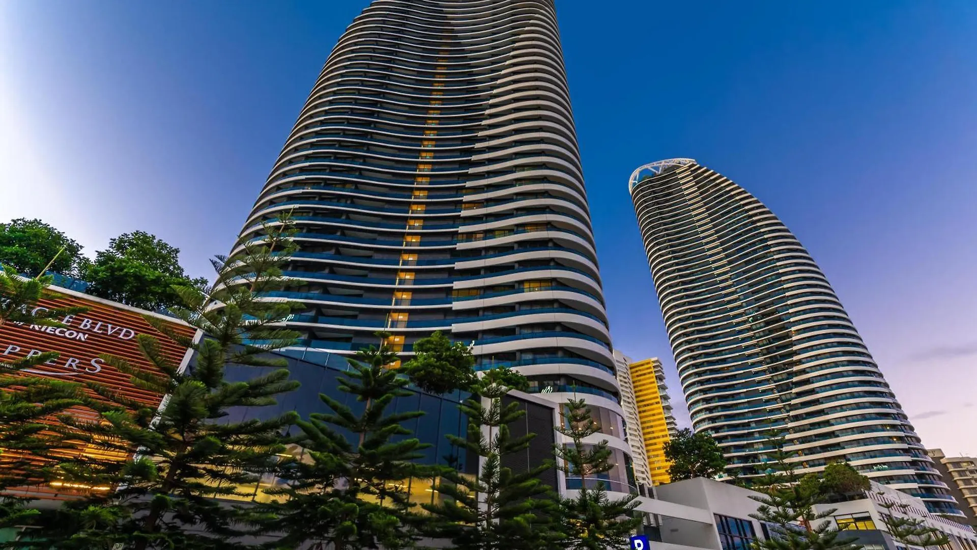Apartment Luxury Sky High 1 Bedroom Escape With Ocean Views Gold Coast